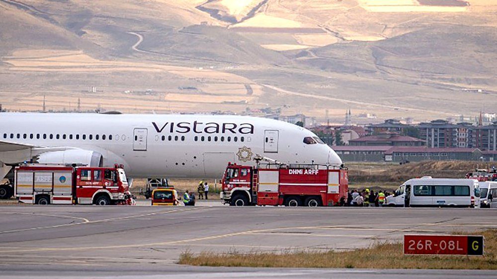 Bombendrohung auf Klopapier: Flugzeug muss umgeleitet werden