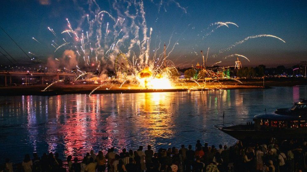 Video: Feuerwerk außer Kontrolle: 19 Verletzte bei Düsseldorfer Rheinkirmes