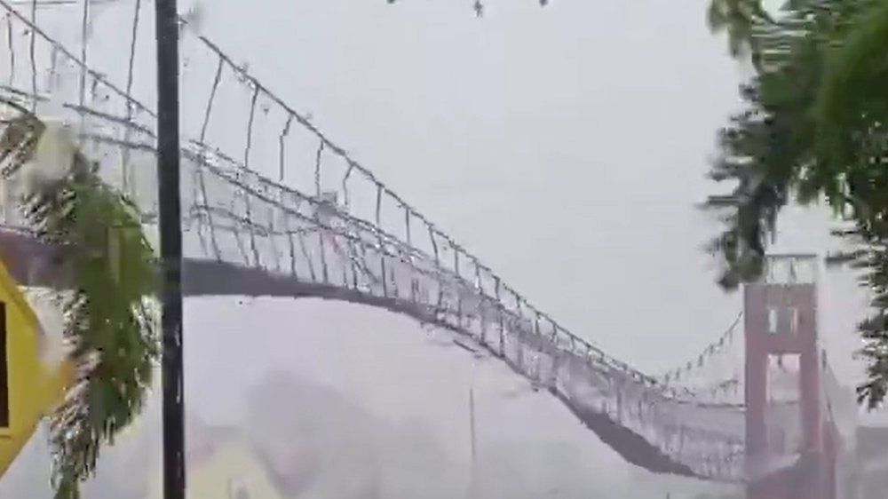 Video: Super-Taifun Fung-Wong wütet auf den Philippinen