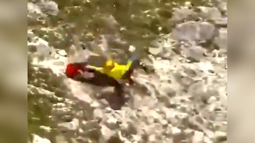 Video: Drama in den Dolomiten: Ärztin und Patientin fallen über Steilhang