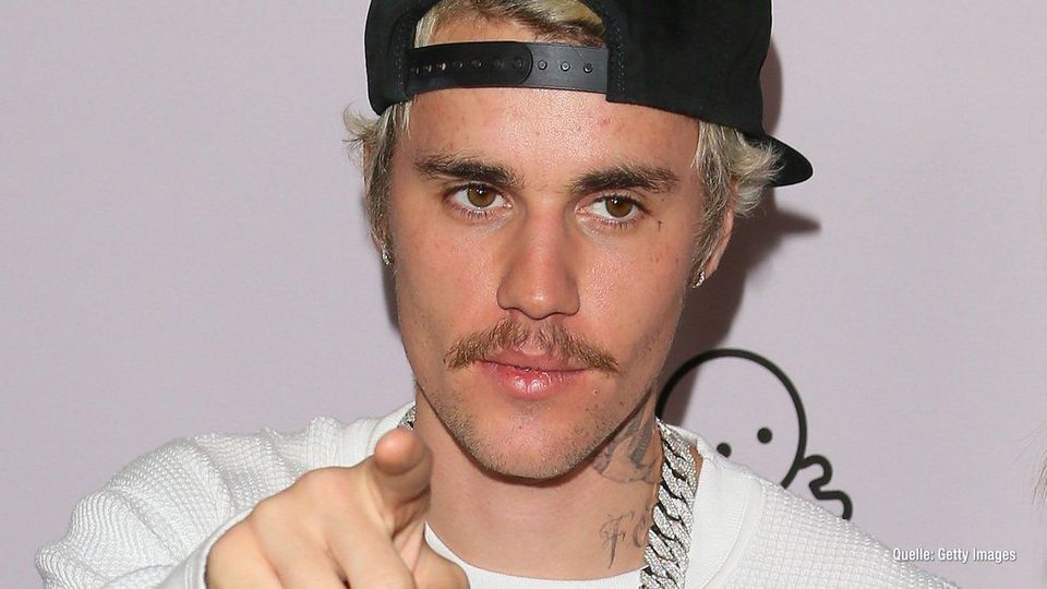 Justin Bieber & sein Look: Er kämpft um seinen Schnurrbart