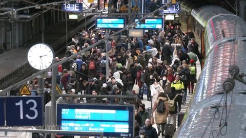 Fast jeder dritte Bahn-Reisende im laufenden Jahr verspätet am Ziel