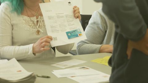 Ampel einigt sich auf Bezahlkarte: Entwurf lässt Behörden Spielraum