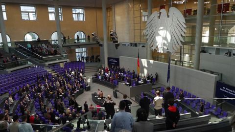 Stärkstes Plus seit 1995: Bundestagsdiäten steigen um 635 Euro