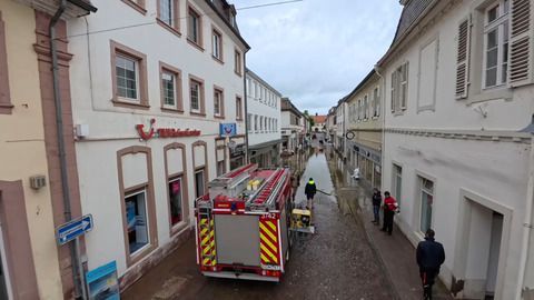Pegelstände im Saarland fallen - Aufräumarbeiten beginnen