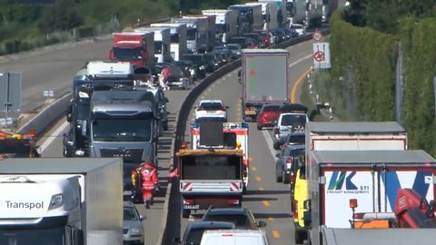 15 km Stau auf der A6: Kaum Durchkommen für Einsatzkräfte