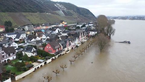 Hochwasser an Rhein und Mosel: Höchststände erreicht