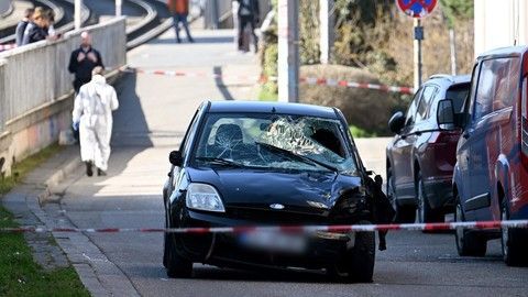 Das beschädigte Tatfahrzeug