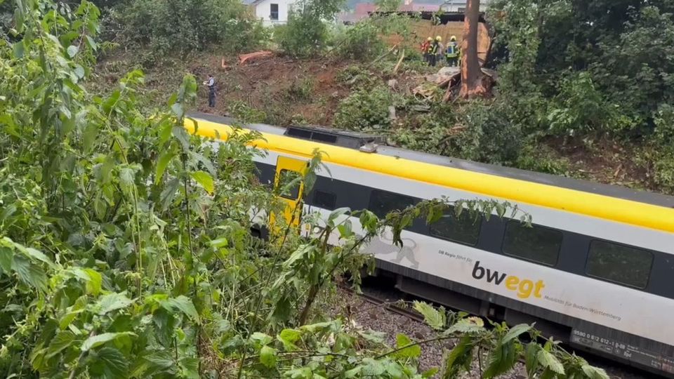 Polizei zu Ursache des Zugunglücks: «Erdrutsch durch überlaufenden Schacht»