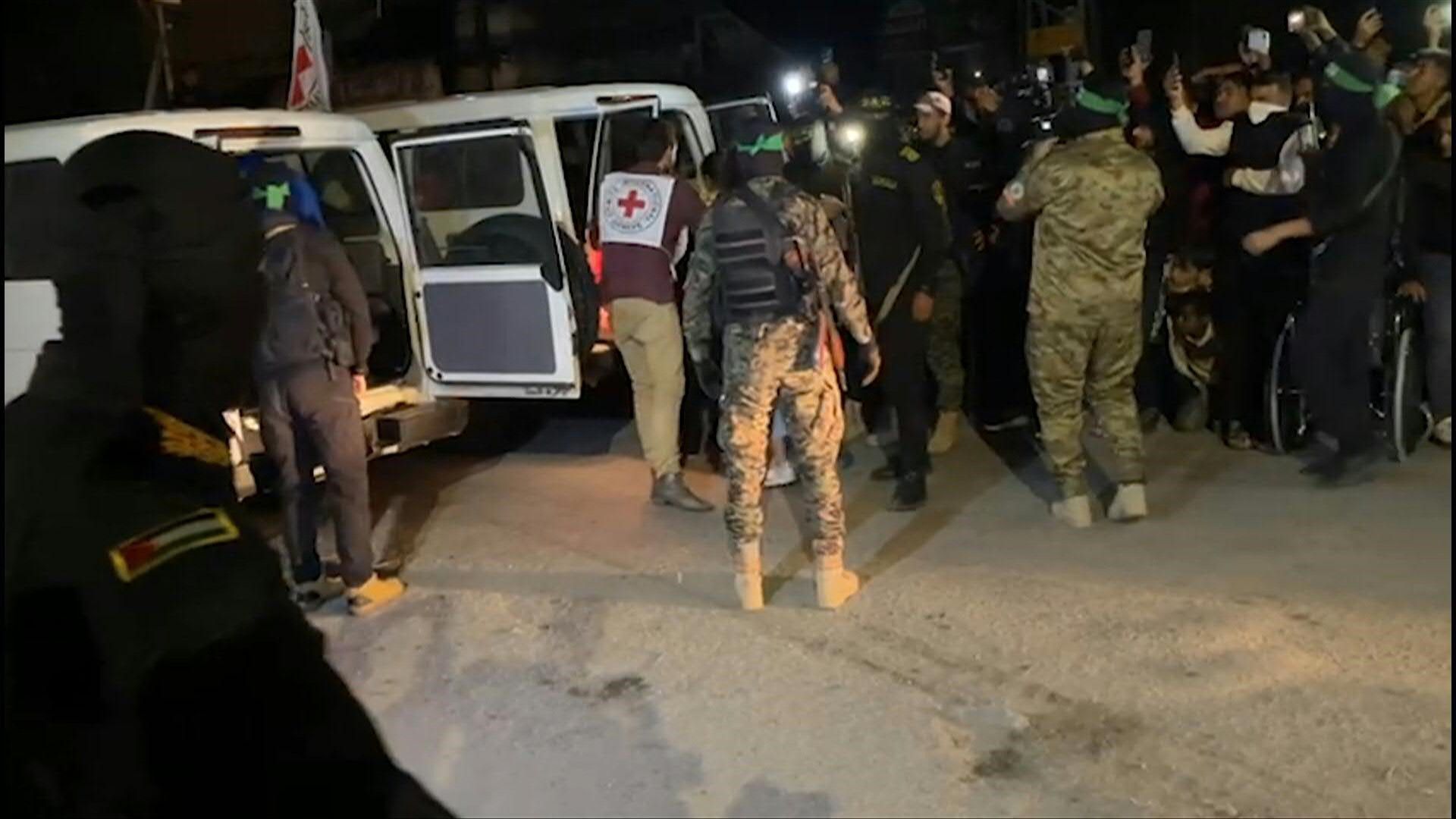 Weitere zwölf Geiseln kehren nach Israel zurück — wohl auch eine Deutsche freigelassen