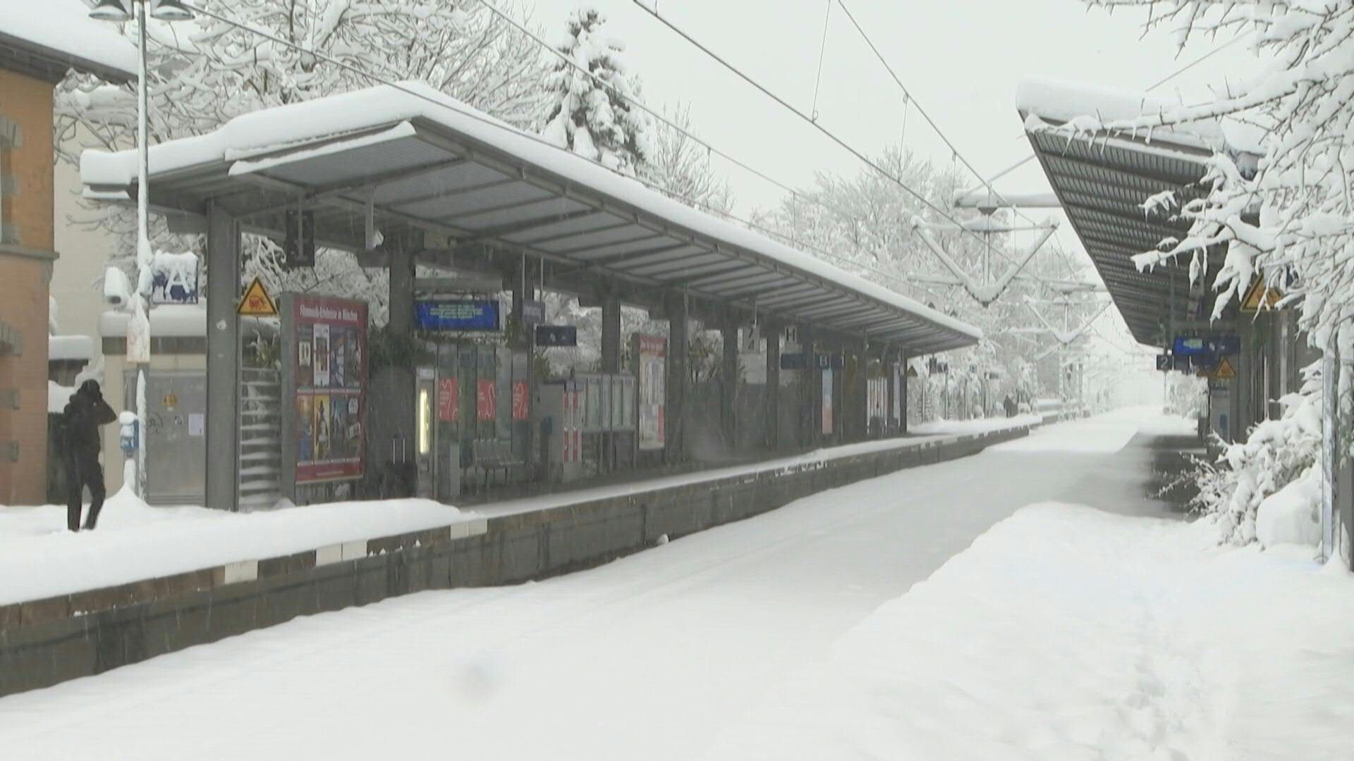 Kritik an der Bahn nach Winterchaos in Bayern