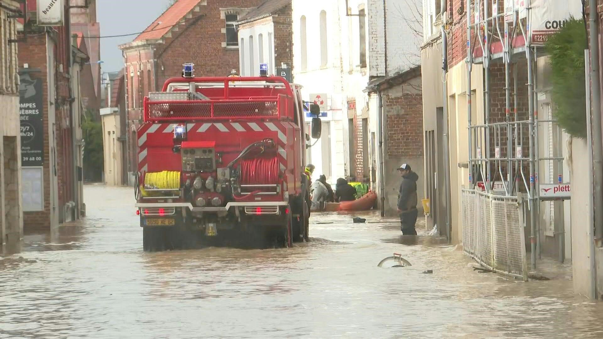 Northern France: residents of flood-hit town Blendecques evacuated