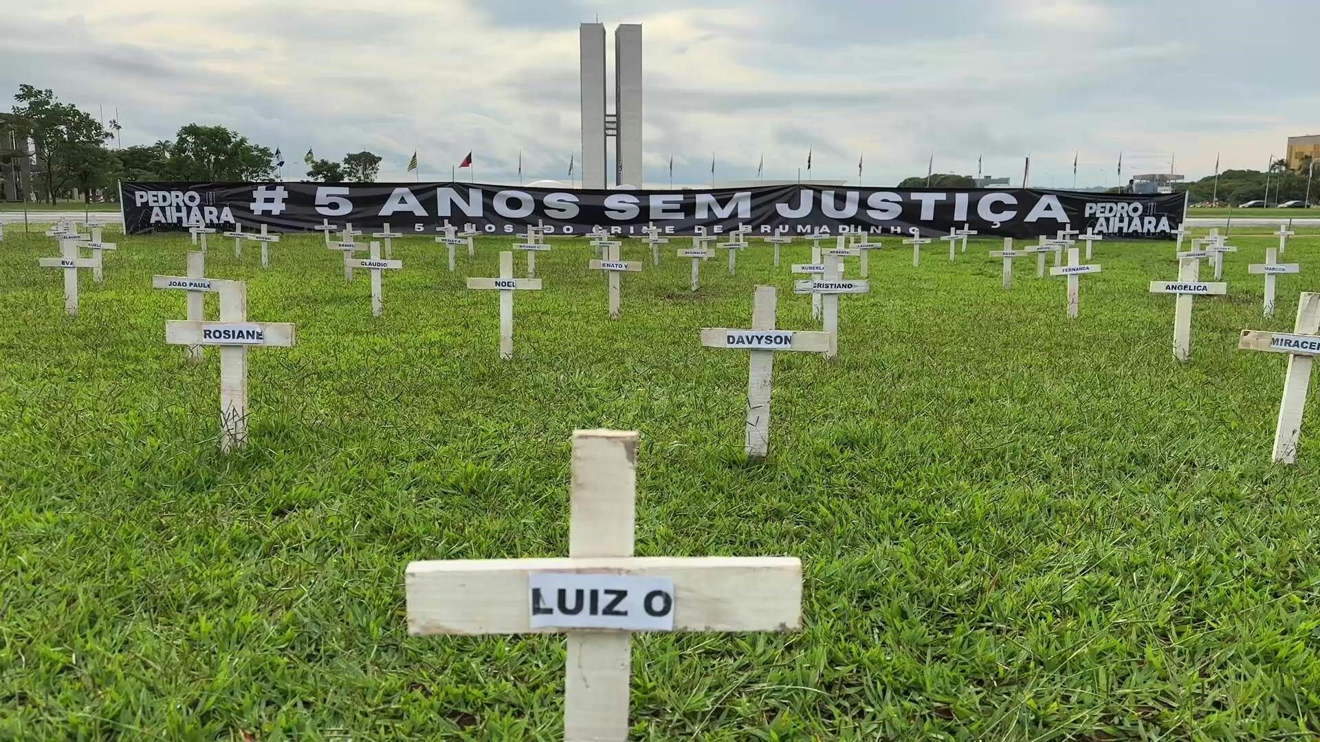 Tribute to Brazil mine dam collapse victims five years on