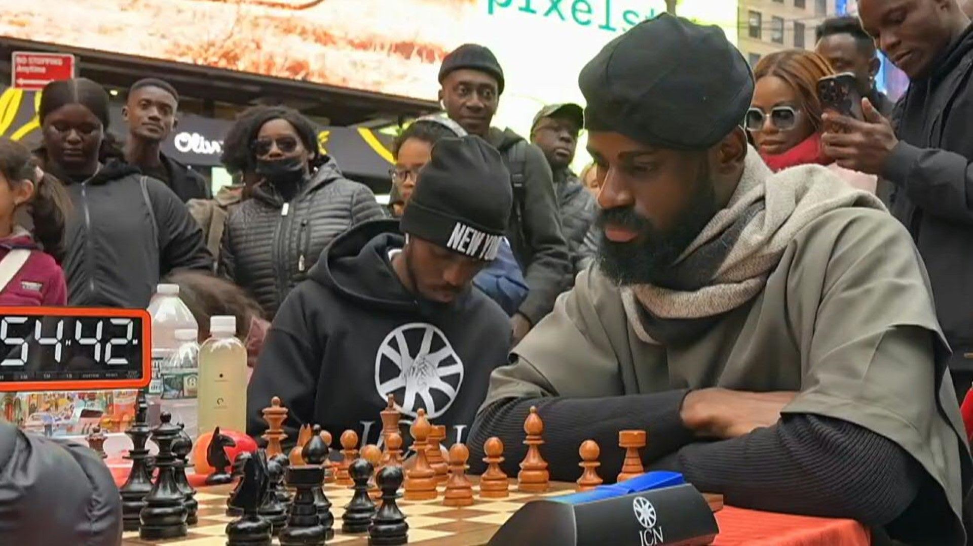Record: Nigerian plays chess for 58 hours
