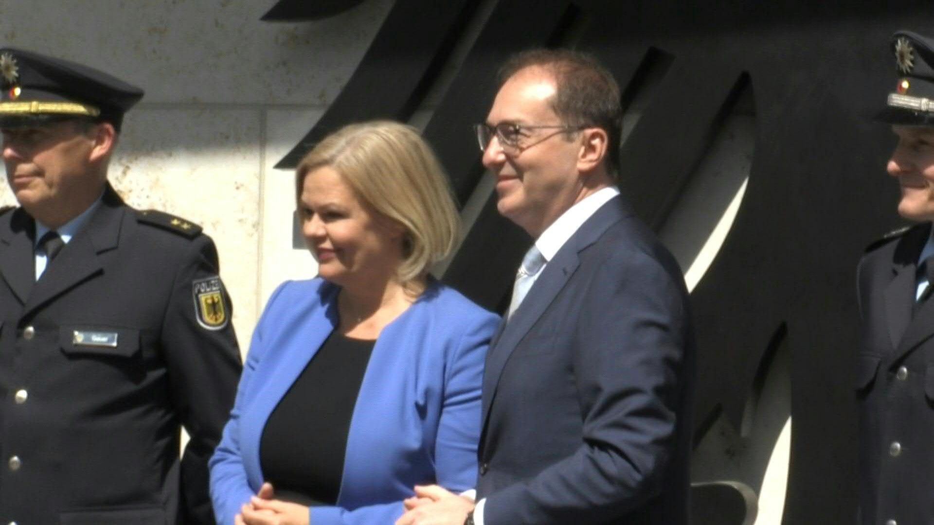 Faeser übergibt Bundesinnenministerium an Dobrindt