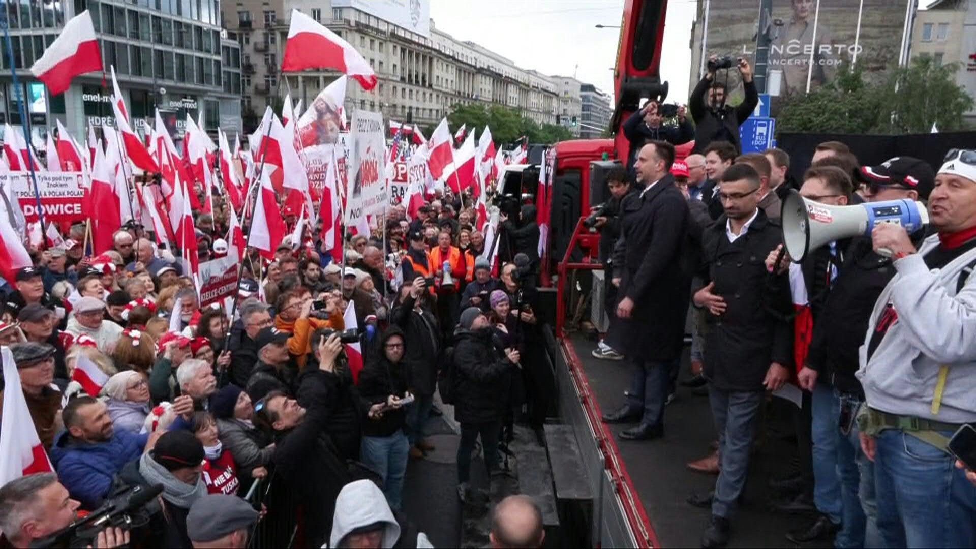 Anti-migration protest in Warsaw ahead of presidential election