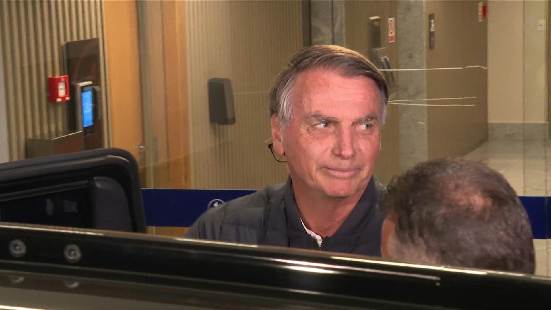 Bolsonaro leaves Liberal Party headquarters amid court order accusations