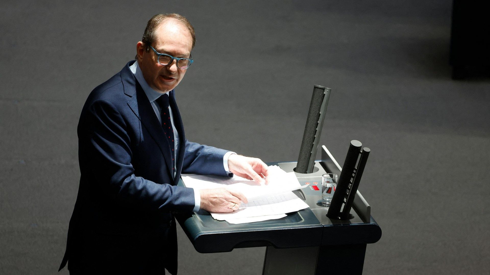 Dobrindt: „Wir sind Ziel einer hybriden Bedrohung“