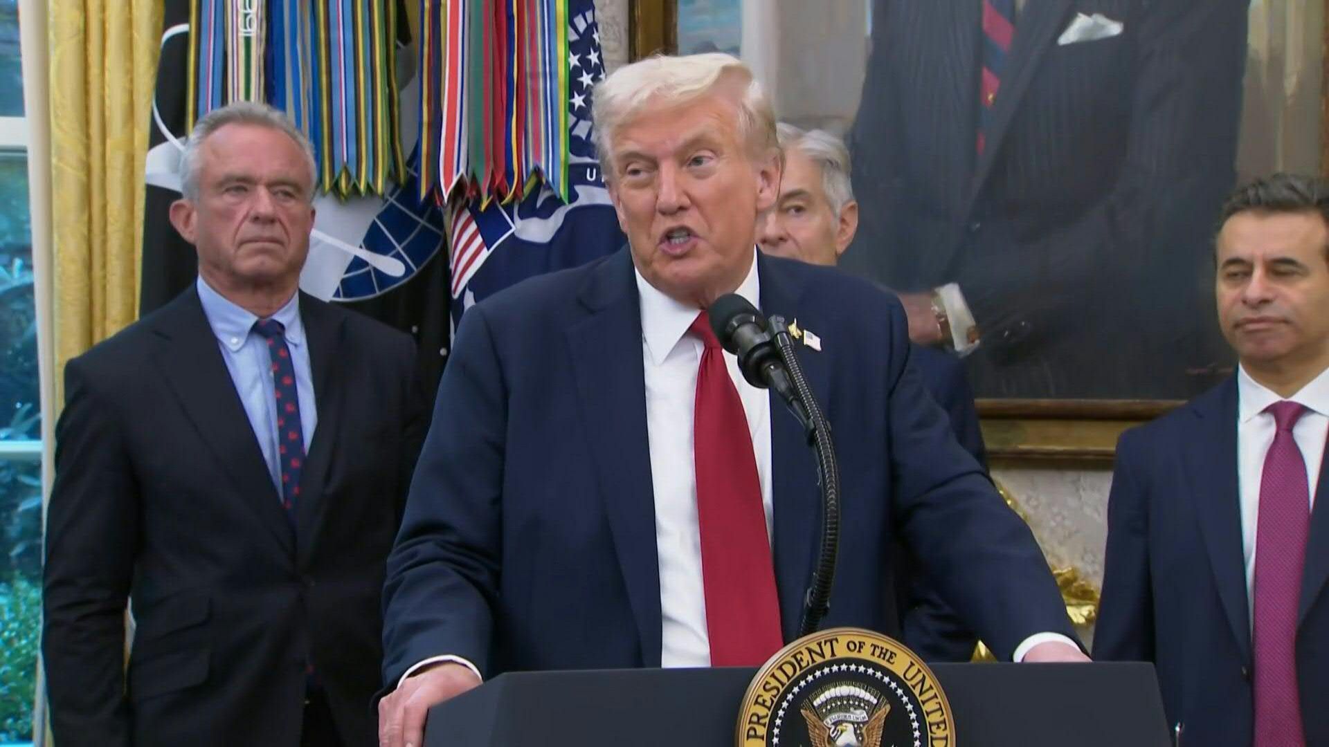 Video: Trump says US will 'probably have a shutdown'