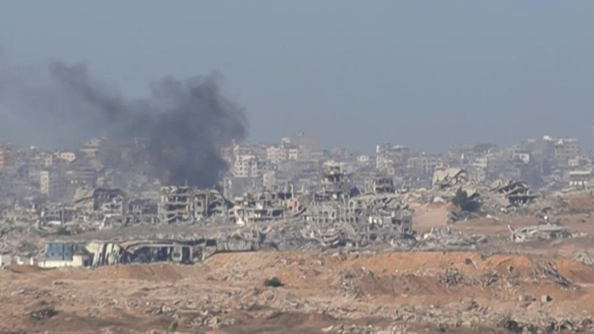 Video: Skyline of the Gaza Strip seen from the Israeli side of the border