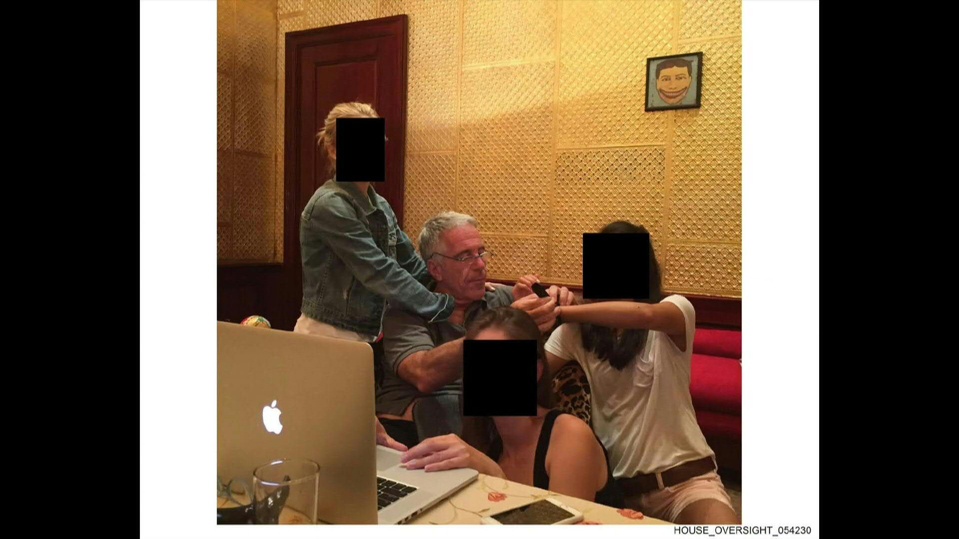 Video: Epstein-Affäre: Weitere Fotos mit Prominenten veröffentlicht