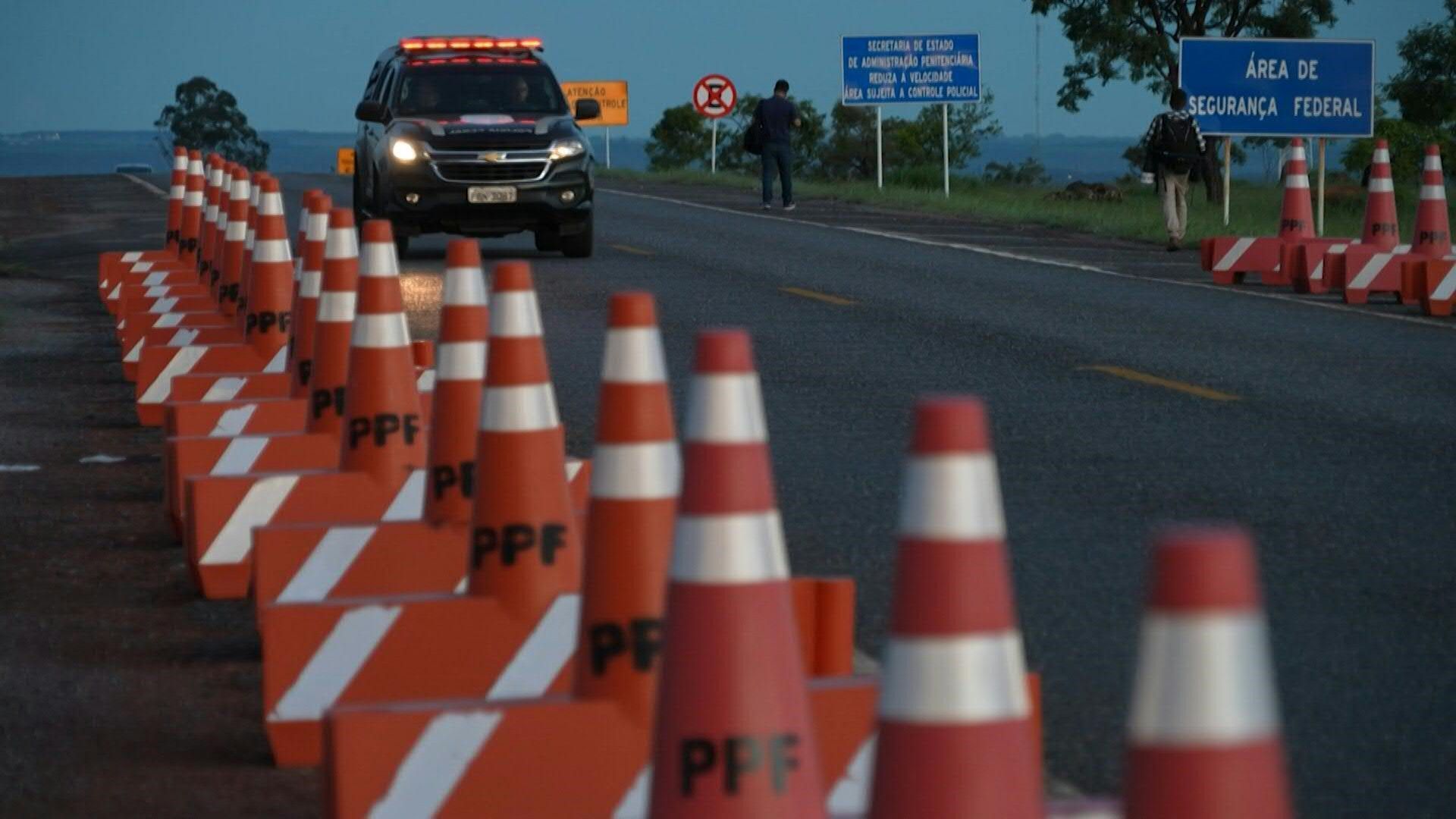 Road-leading-to-the-Papuda-Penitentiary-Complex-where-Bolsonaro-will-now-be-held