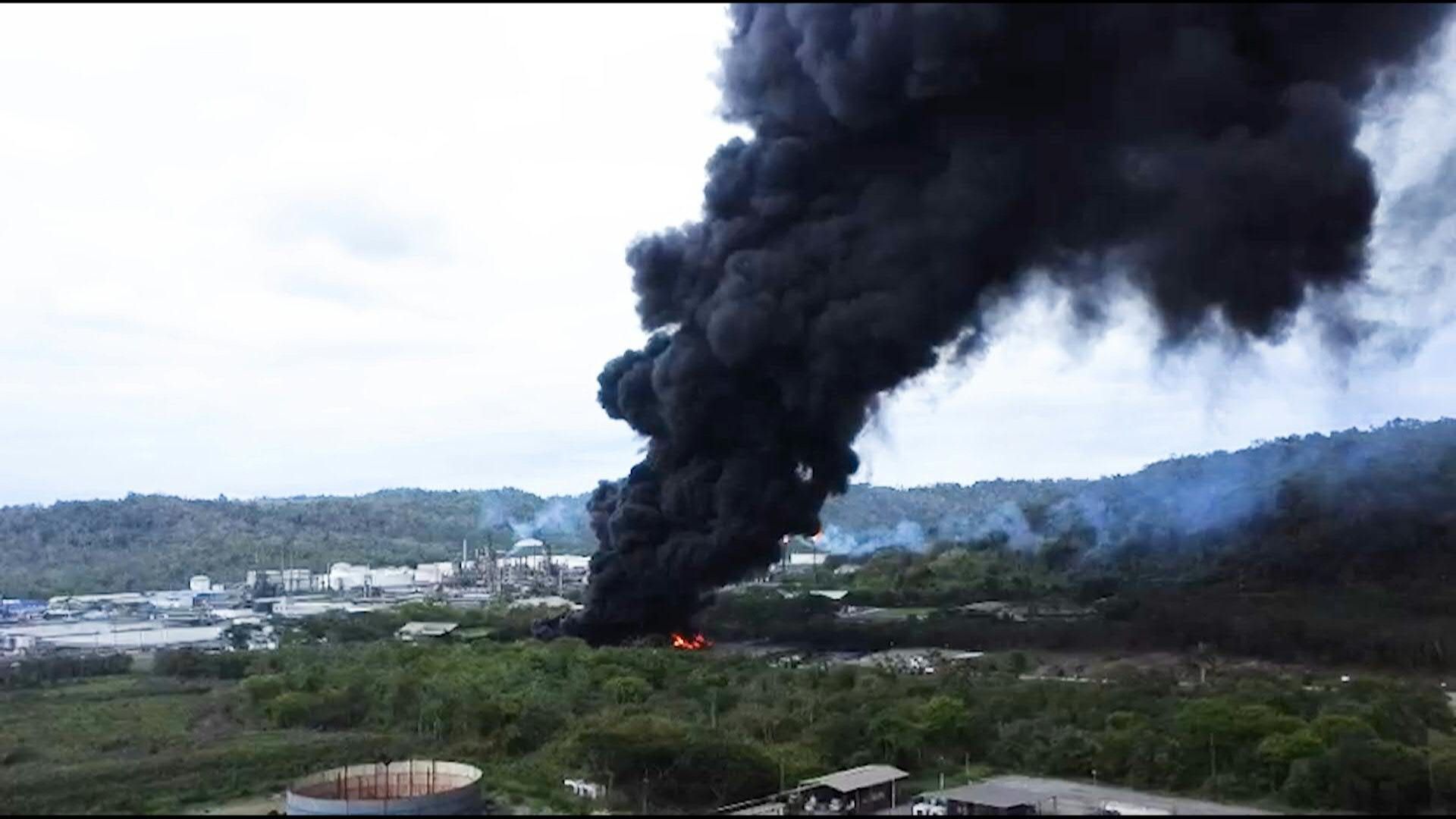 Video: Fire breaks out at Ecuador's biggest oil refinery
