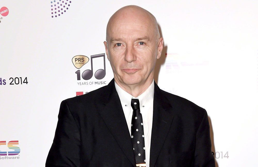 Midge Ure adia suas próximas datas de turnê devido a um tratamento de saúde urgente