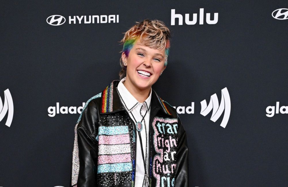 JoJo Siwa wants to team up with Eminem for a diss track