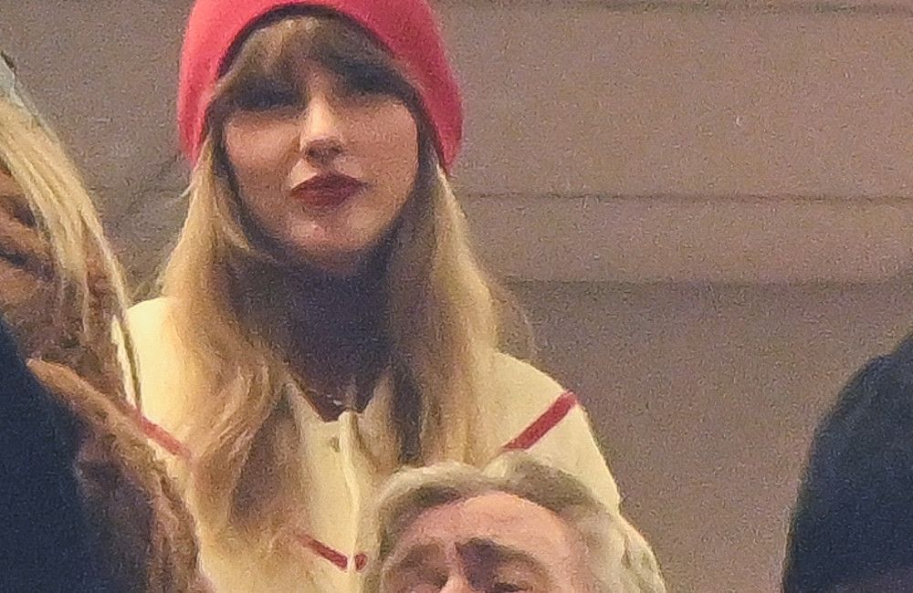 Travis Kelces: Vater Ed Kelce sagt, Taylor Swift ist die Quelle seines Glücks