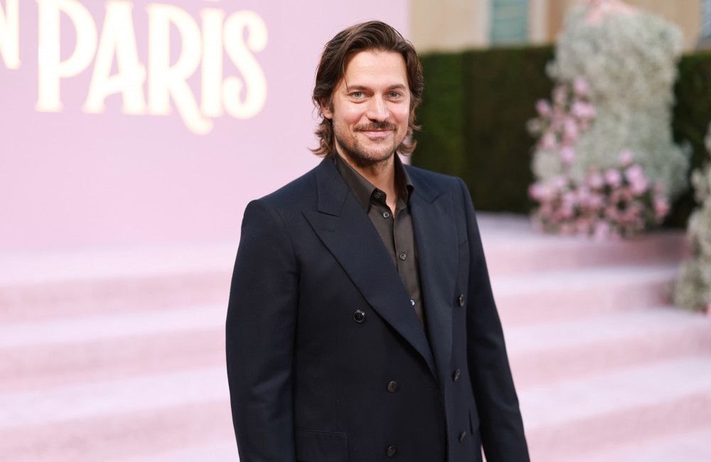 Emma Roberts and Lucas Bravo Team Up for Mystery Comedy A Murder Uncorked