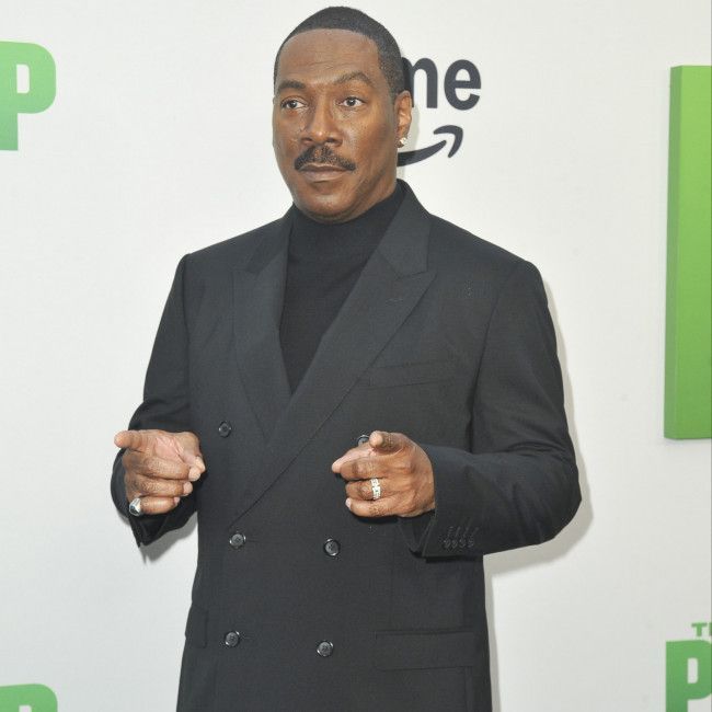 Eddie Murphy defends having 10 children