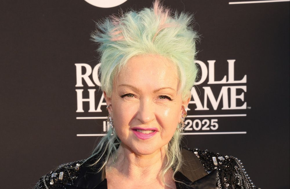 Cyndi Lauper criticizes 'greedy' music managers