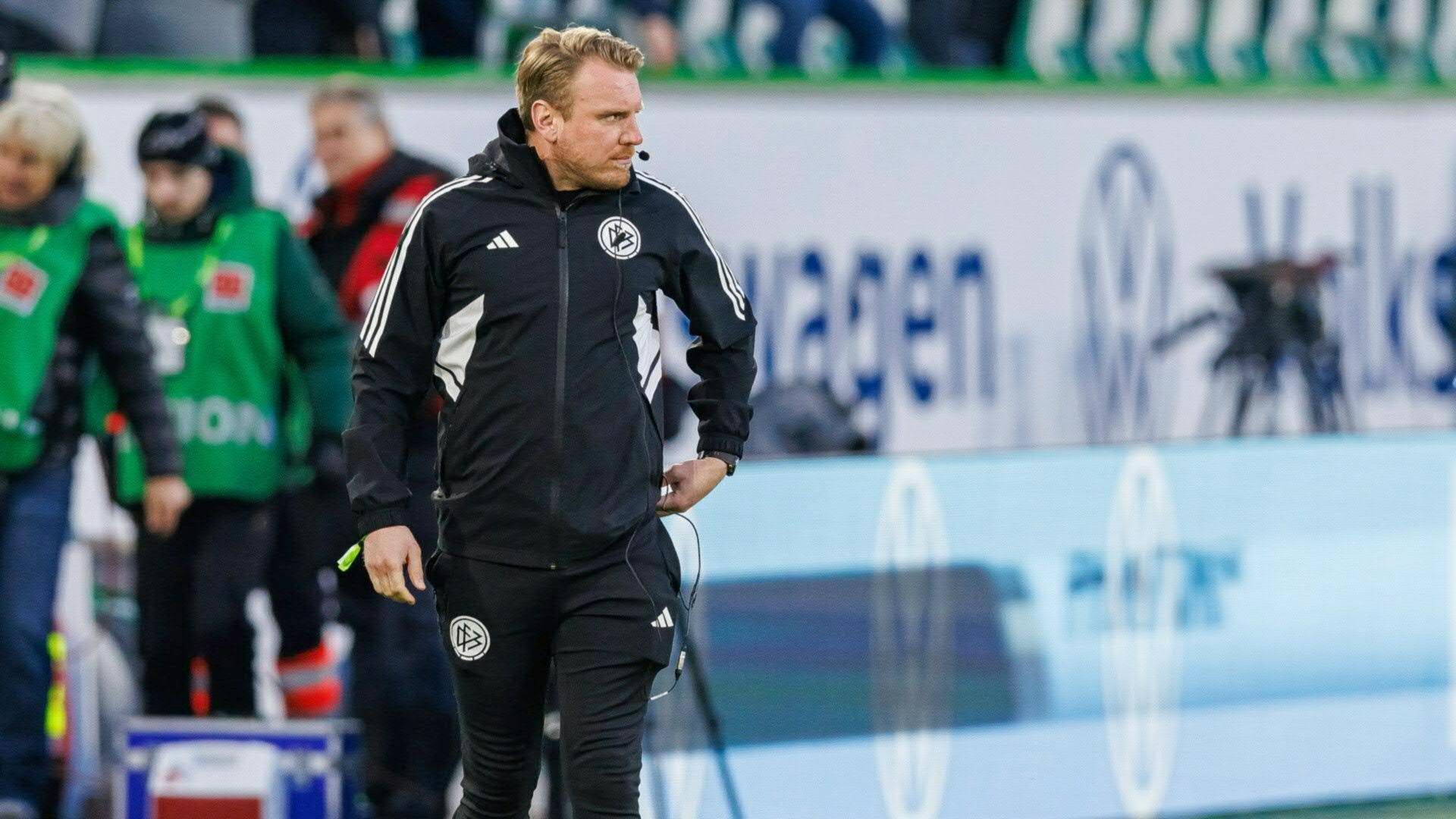 Nach unverhofftem BL-Debüt: Hilfs-Schiri Krull fährt nach Berlin