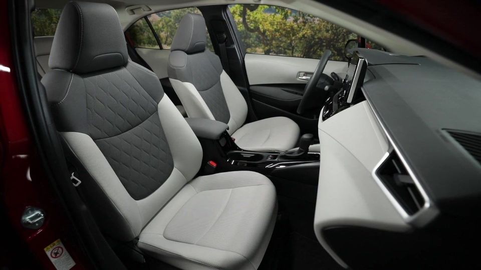 2020 Toyota Corolla Le Hybrid Interior Design