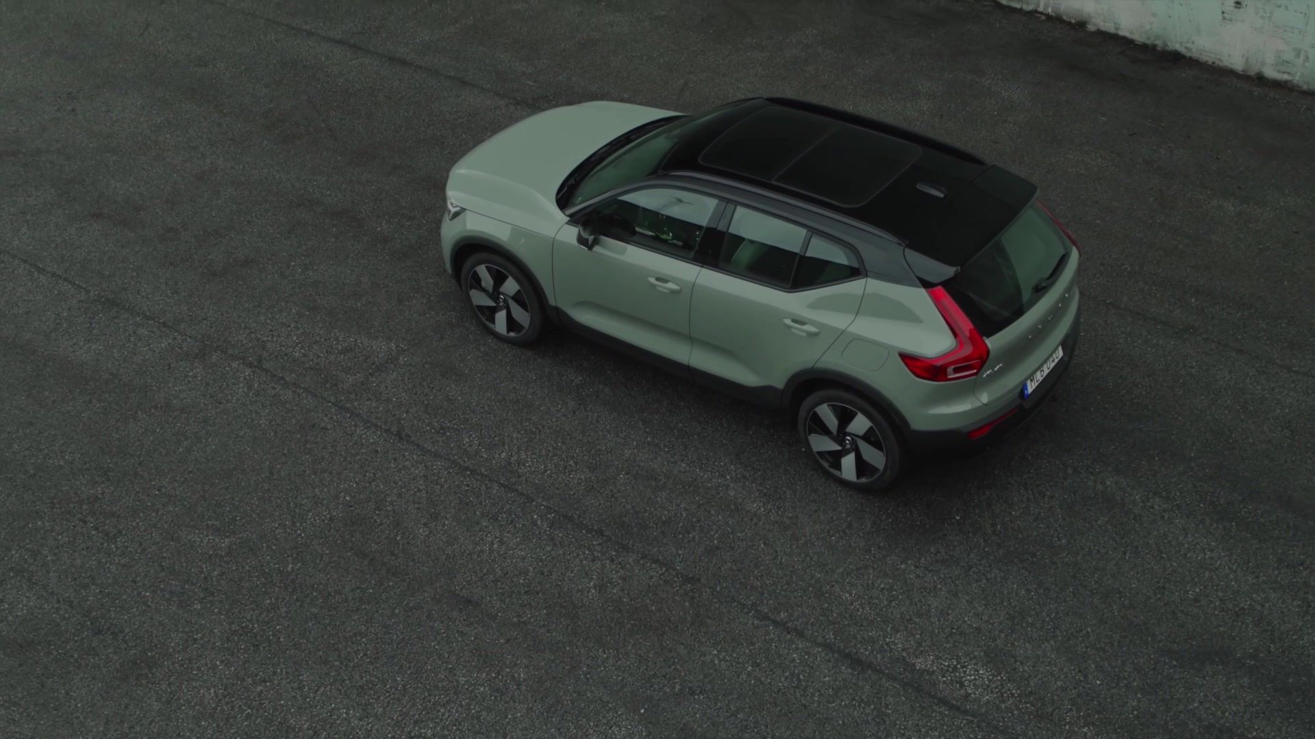 2023 Volvo Xc40 Recharge Twin Design In Sage Green