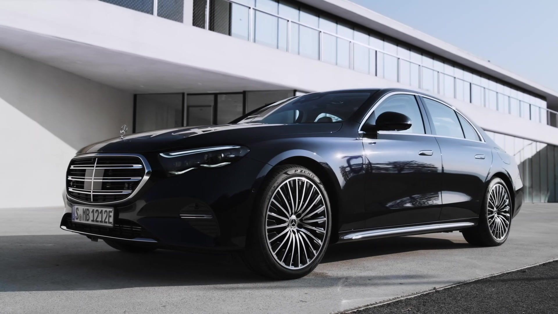 Der Neue Mercedes V300D:  Überraschender Komfort Und Leistung - mn1ydbt