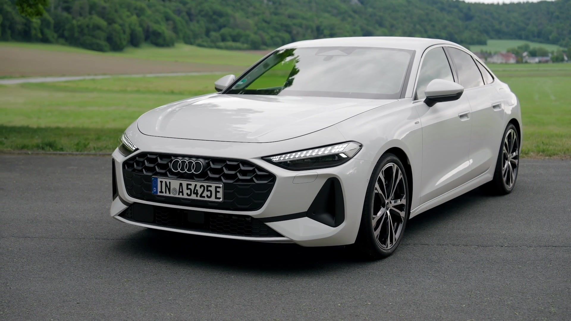 Audi A5 Sedan e-hybrid quattro 220KW Exterior Design in Glacier white
