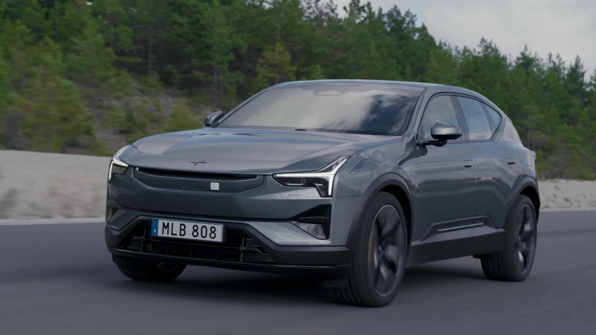 The new Polestar 3 with 800-volt technology - faster charging, more power, and increased intelligence