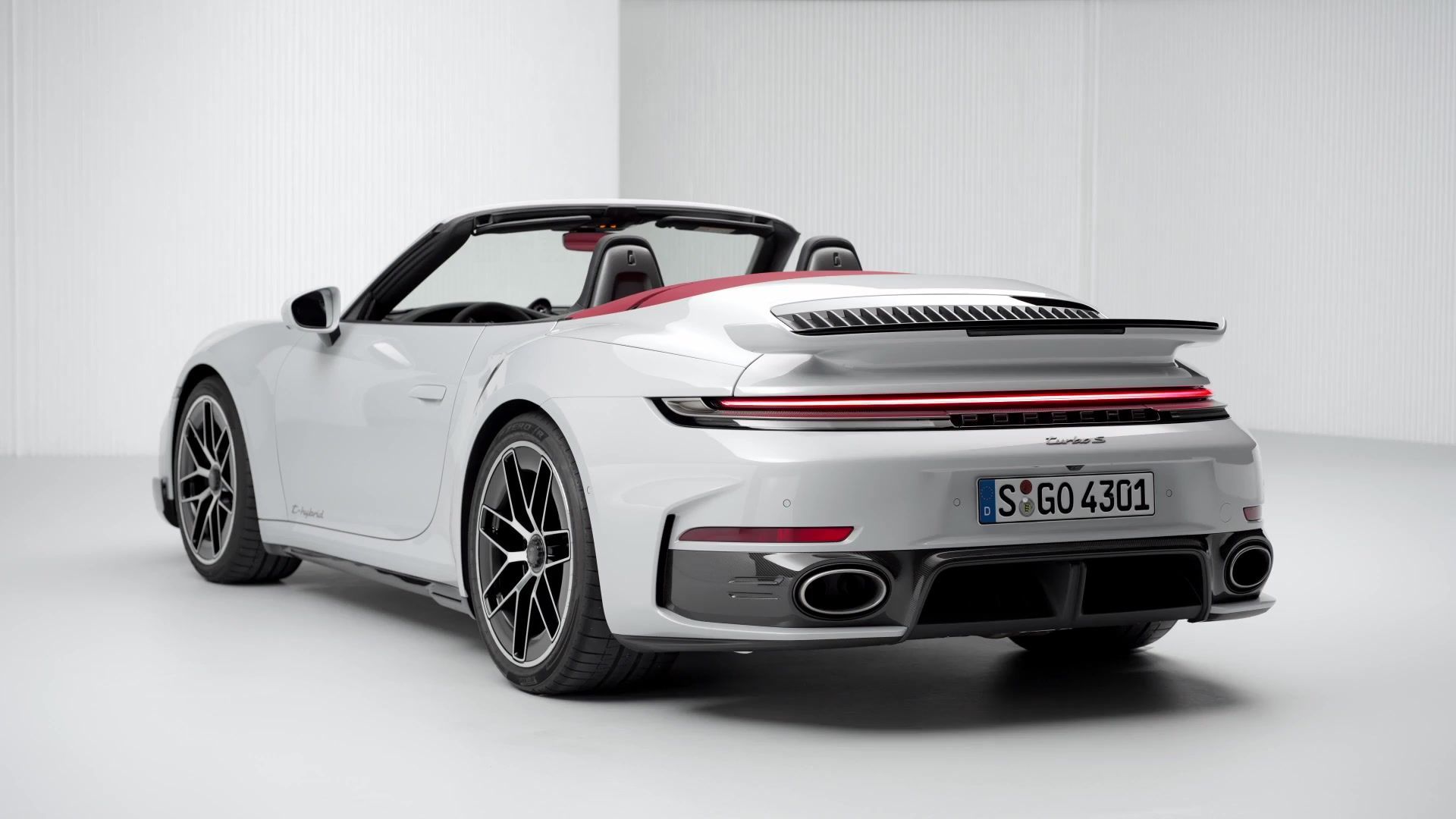 Porsche 911 Turbo S Cabriolet Design Preview