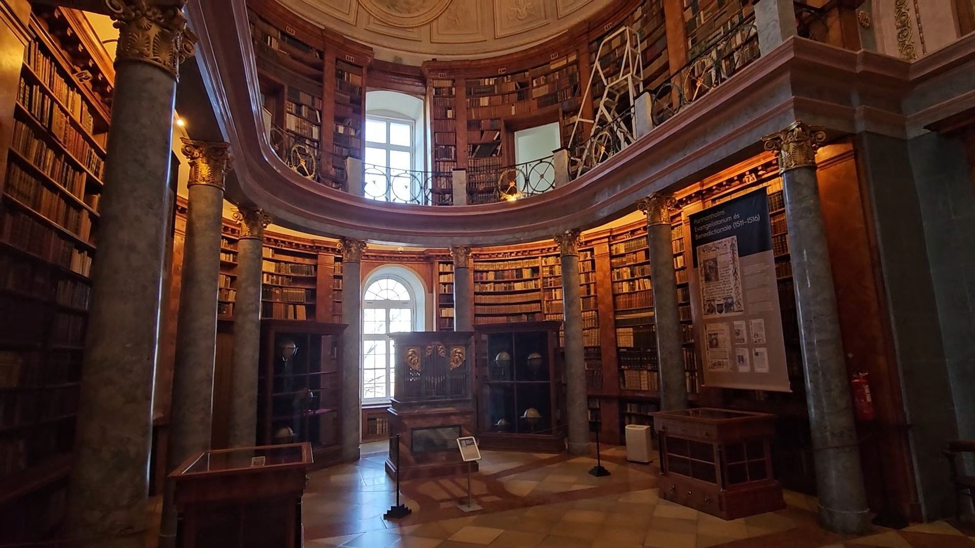 GOOD MORNING Hungary - The spectacular library in Pannonhalma
