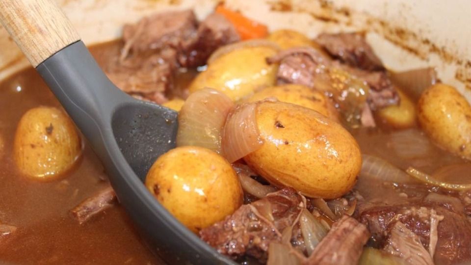 One-Pot: Easy Braised Beef with Potatoes Recipe