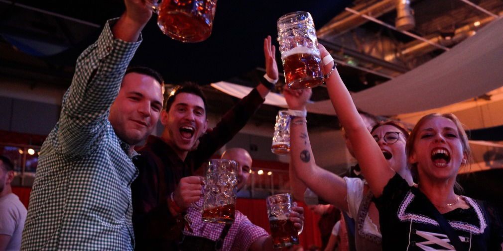 Fassanstich im Esperanto: Das Oktoberfest ist der absolute Renner!