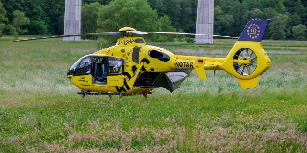 Mehrere Personen schwer verletzt - Schwerer Crash auf der B 454