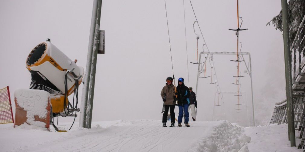 Video: Neujahrsstart im Schnee: Wasserkuppe feiert gelungene Pisten-Eröffnung