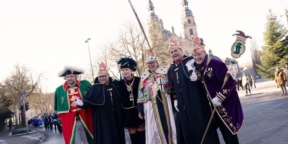 Video: Bunte Generalmobilmachung begeistert Menschenmengen in Fulda