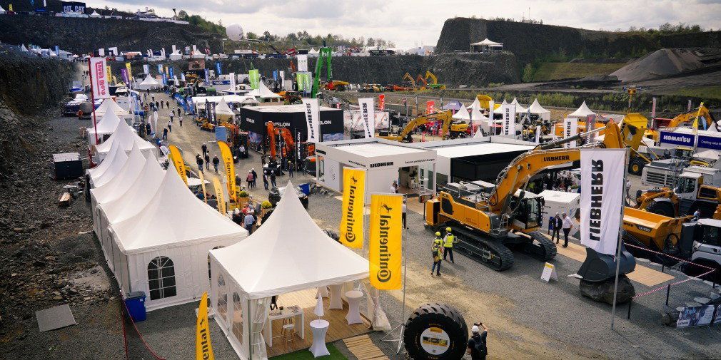 Video: Giganten im Steinbruch: Steinexpo 2026 ist eröffnet!