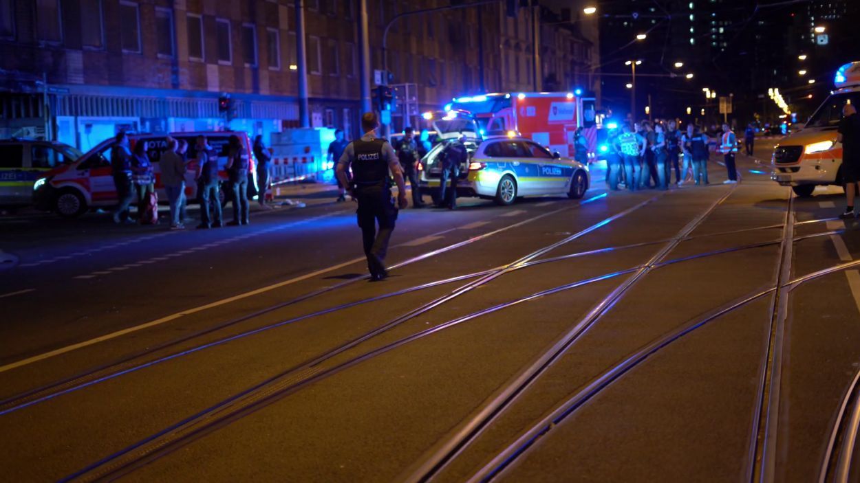 Hit-and-run after fatal traffic accident in Frankfurt city center - Driver returns to the scene of the accident