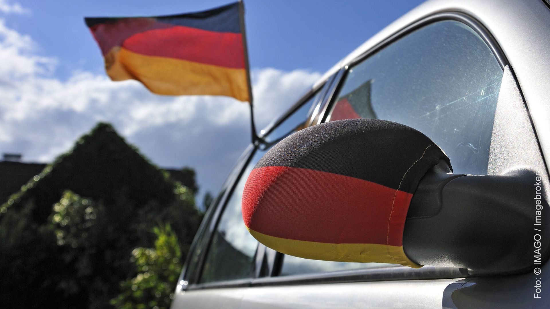Flaggen und EM-Schmuck am Auto – was ist erlaubt und wann droht Bußgeld?