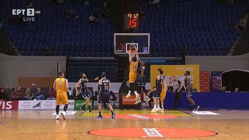 ΡΕΣΙΤΑΛ καρφωμάτων από τον Γόντικα! (VIDEO)